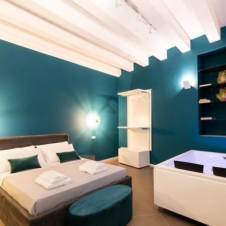 Carlo Suite Apartments Con Vasca Idromassaggio Palermo Exteriör bild